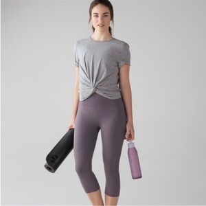 Lululemon Free To Flow Crop (17")